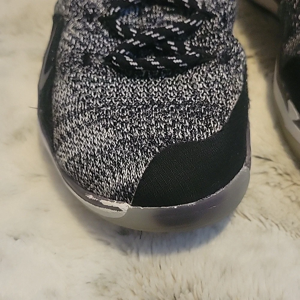 Nike KD11 Flyknit Basketball Shoes - Picture 6 of 15